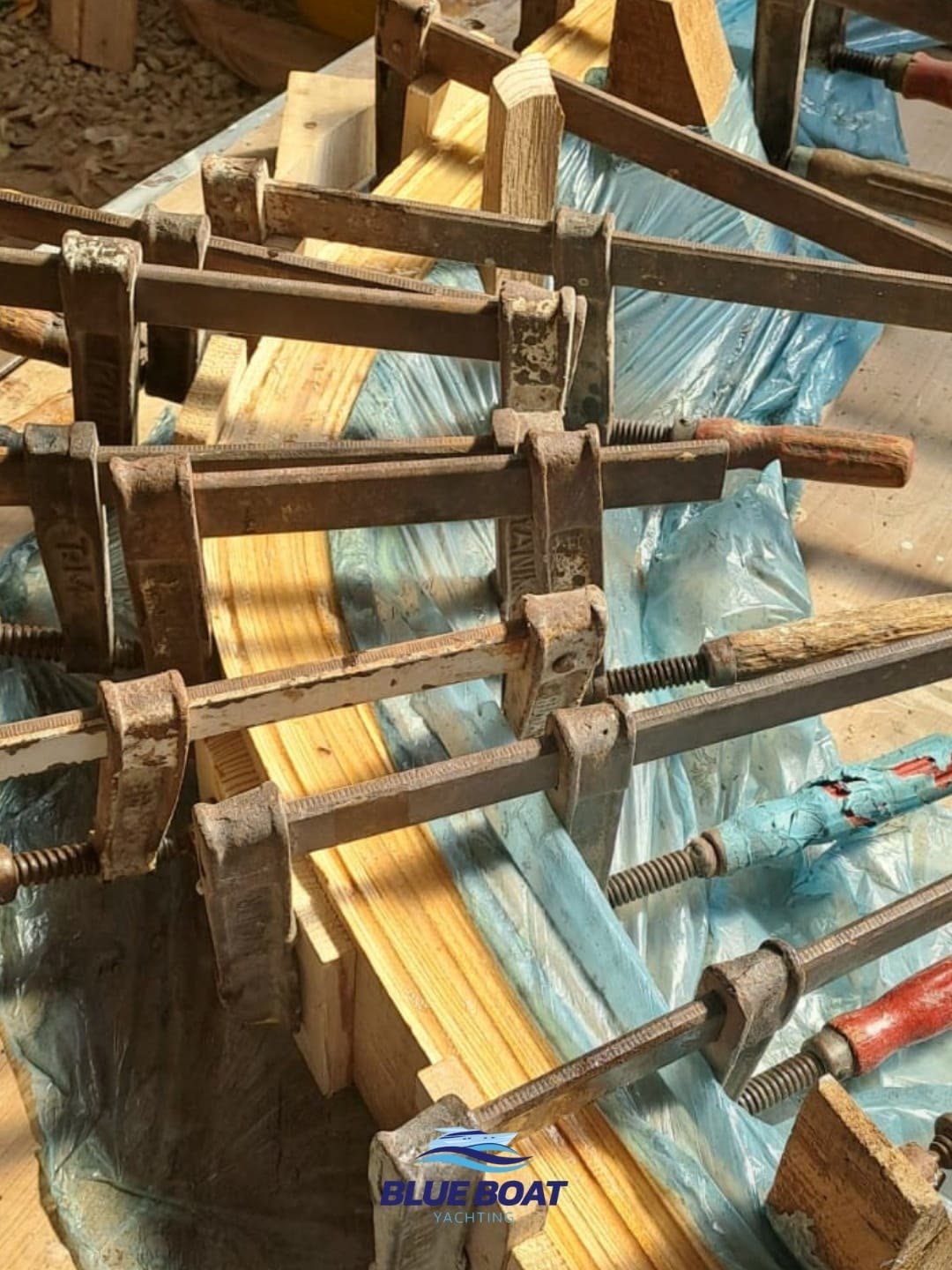 İşkencelerle sıkıştırılmış laminasyon